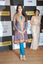 Sonakshi Sinha at Day 4 of lakme fashion week 2012 in Grand Hyatt, Mumbai on 5th March 2012 (85).JPG